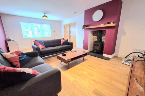 15 Hillcroft, Thurstonfield, Carlisle, CA5 6HW