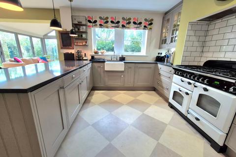 15 Hillcroft, Thurstonfield, Carlisle, CA5 6HW
