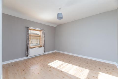 28 Ash Grove, Otley, LS21 3EL