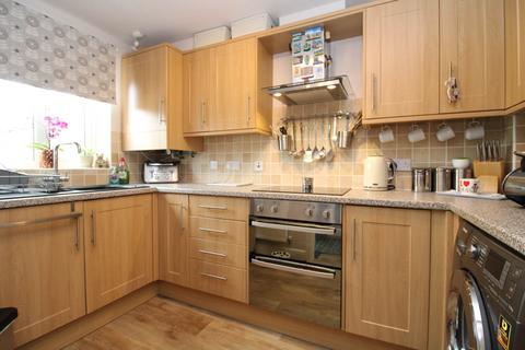 2 bedroom semi-detached house for sale, Worthington Close, Swindon