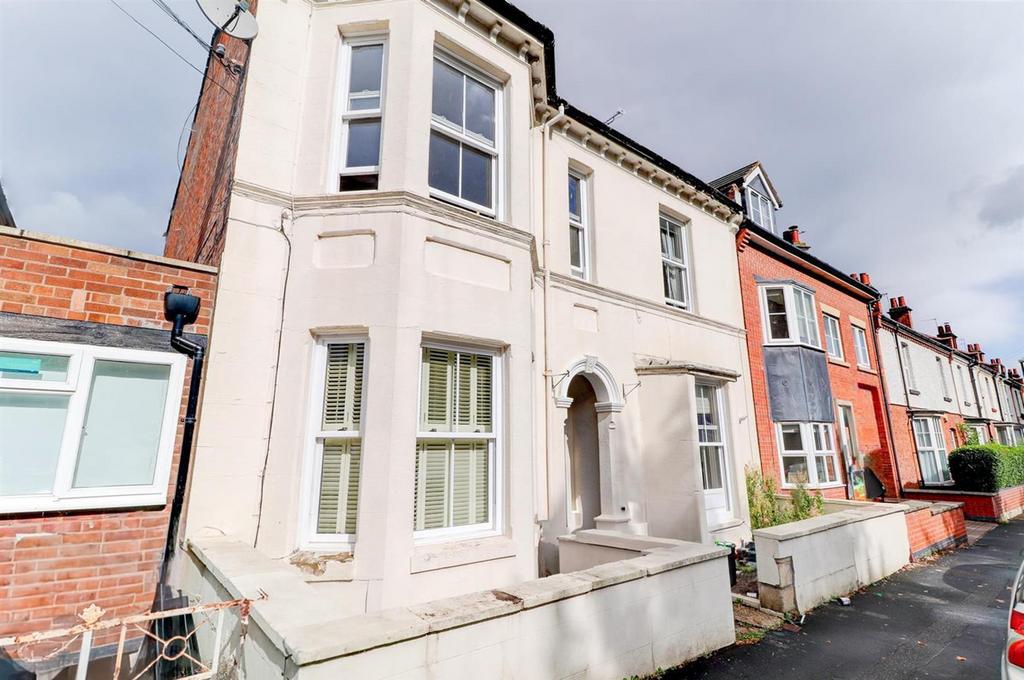 Tachbrook Street, Leamington Spa 1 bed flat to rent £775 pcm (£179 pw)