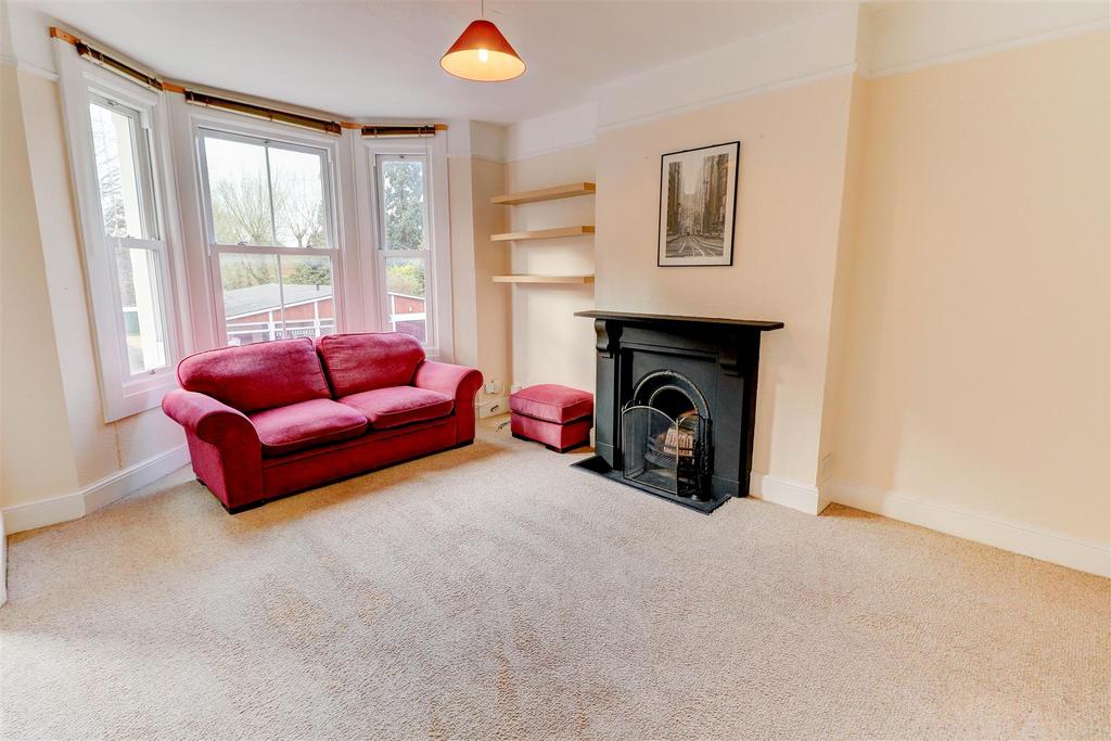 Tachbrook Street, Leamington Spa 1 bed flat to rent £775 pcm (£179 pw)