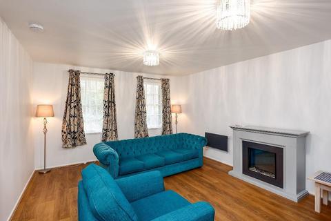 2 bedroom flat to rent, Chapel Wynd, Edinburgh EH1