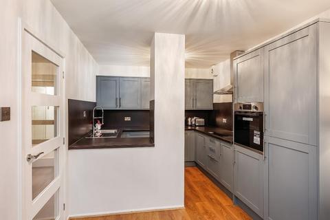 2 bedroom flat to rent, Chapel Wynd, Edinburgh EH1