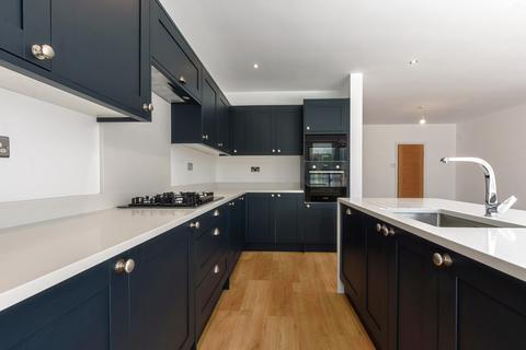 84 Hurst Road, Sidcup, DA15 9AF