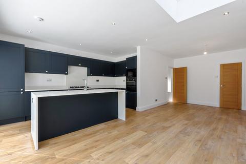 84 Hurst Road, Sidcup, DA15 9AF
