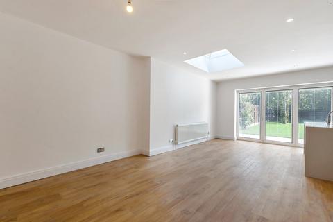 84 Hurst Road, Sidcup, DA15 9AF