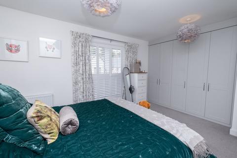 3 bedroom terraced house for sale, Conningbrook Avenue, Kennington, TN24