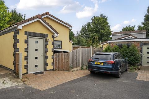 8b Allfoxton Road, Bristol, BS7 9NJ