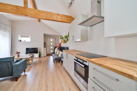 8b Allfoxton Road, Bristol, BS7 9NJ