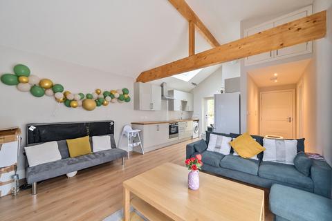 8b Allfoxton Road, Bristol, BS7 9NJ