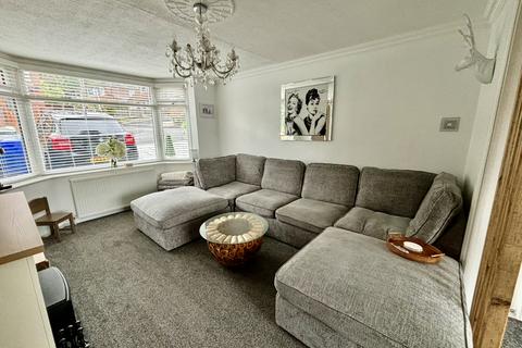 17 Dale View, Denton, Manchester, M34 7GA