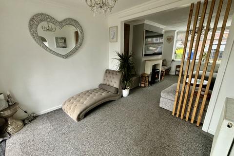 17 Dale View, Denton, Manchester, M34 7GA