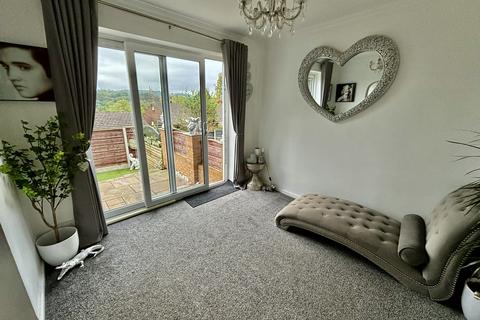 17 Dale View, Denton, Manchester, M34 7GA