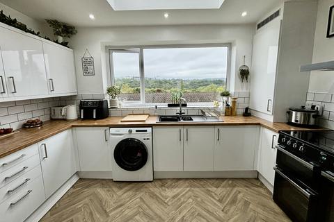 17 Dale View, Denton, Manchester, M34 7GA