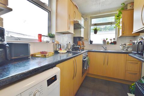 2 bedroom end of terrace house for sale, Salt Hill Way, Slough