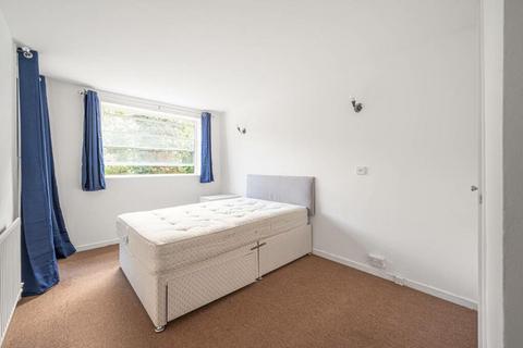 2 bedroom apartment to rent, Linksway,  Hendon,  NW4