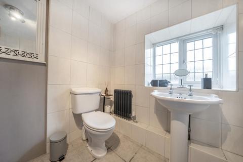 25c Corn Street, Witney, OX28 6DB
