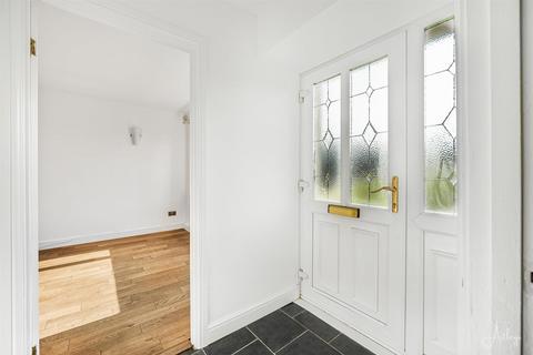 27 Heol Uchaf, Neath, SA11 3SW