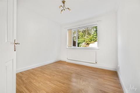 27 Heol Uchaf, Neath, SA11 3SW