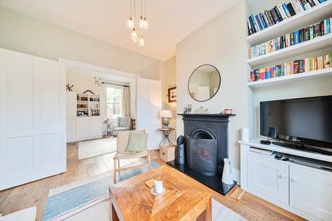 16 Lenham Road, London, SE12 8QN