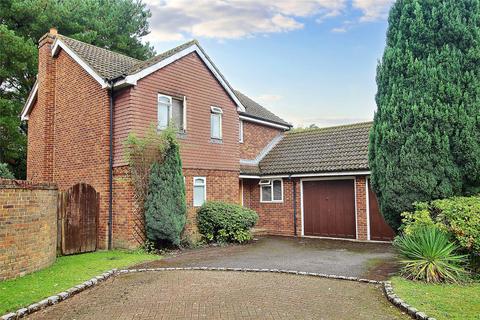 4 bedroom detached house for sale, Damask Close, Woking GU24