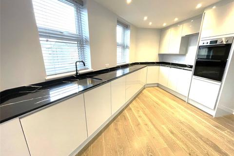 5 bedroom end of terrace house to rent, York Road, Cornwall PL11