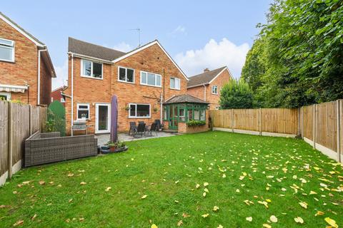 2 Bracken Way, Guildford, GU3 3AN