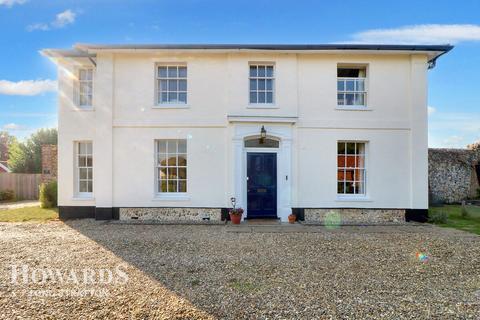 4 bedroom character property for sale, Ipswich Road, Long Stratton