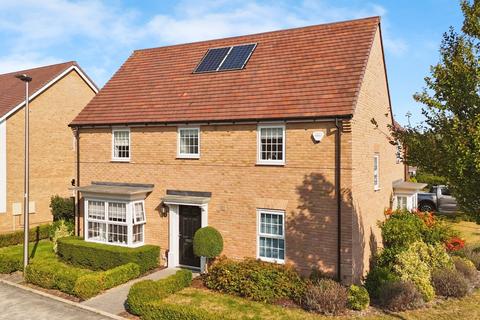 4 bedroom detached house for sale, St. Andrews Way, Stanford-Le-Hope, SS17