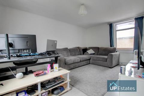 27 Agincourt Road, Cheylesmore, Coventry, CV3 5PT