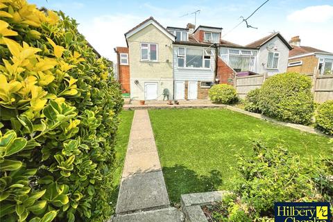 Lawns Way, Romford, RM5