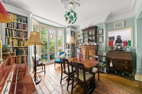 11 Laurel Gardens, London, W7 3JG