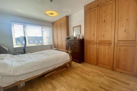 3 bedroom house to rent, Forest Side, London