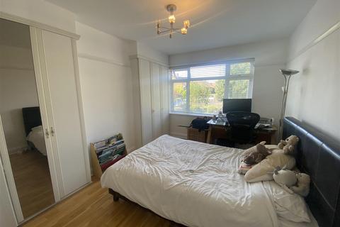 3 bedroom house to rent, Forest Side, London