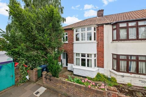 96 Deans Road, London, W7 3QB