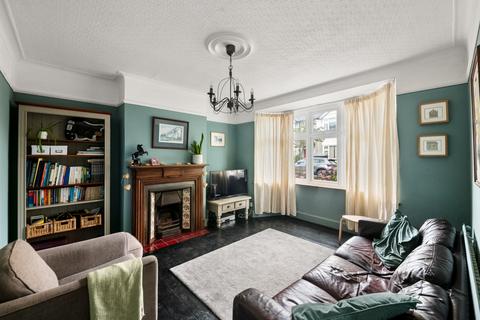 96 Deans Road, London, W7 3QB