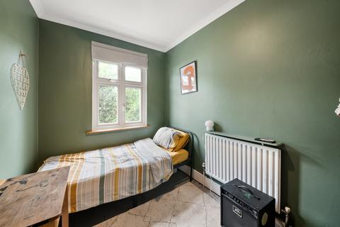 96 Deans Road, London, W7 3QB
