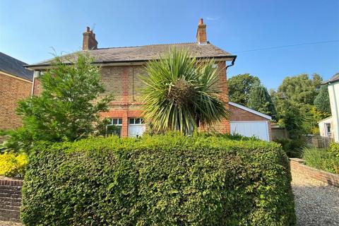 3 bedroom house for sale, Chobham Road, Knaphill GU21