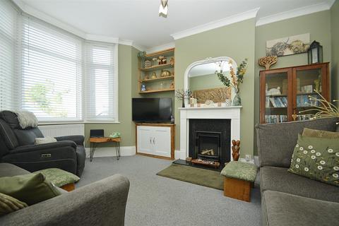 5 bedroom semi-detached house for sale, LARGE FAMILY HOME * SHANKLIN