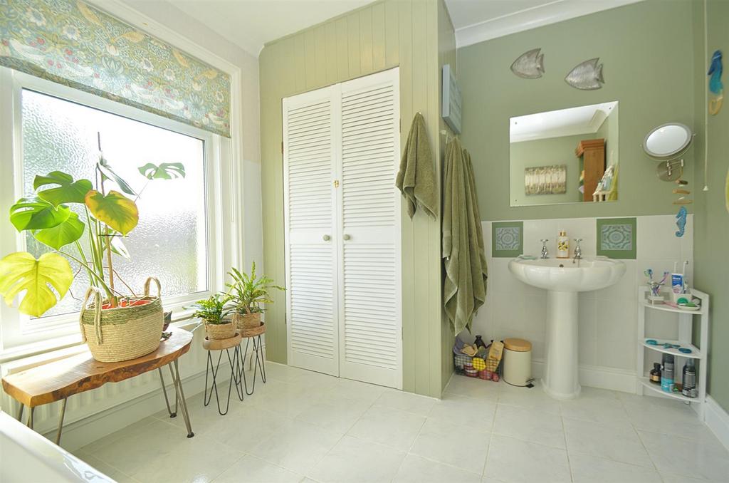 Resized Bathroom1.jpg