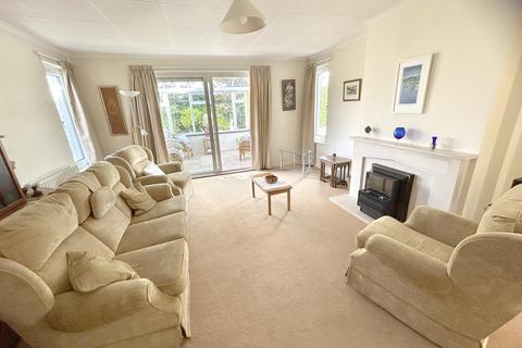 10 West Close, Helston, TR13 8LD