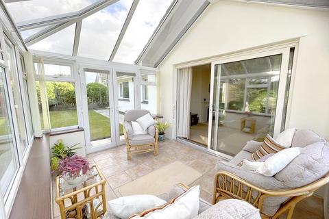 10 West Close, Helston, TR13 8LD