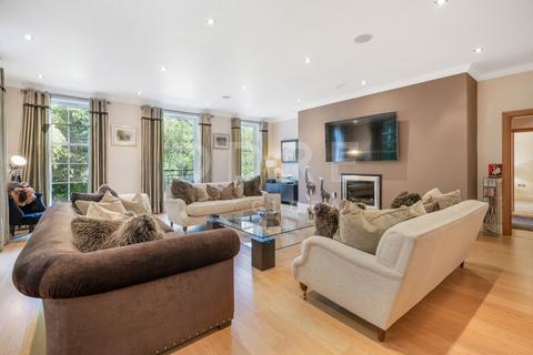 3 bedroom apartment for sale, Esher Park Avenue, Esher, KT10