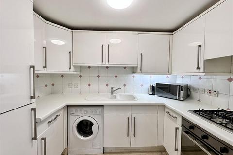 2 bedroom apartment for sale, Admiral Walk, London W9