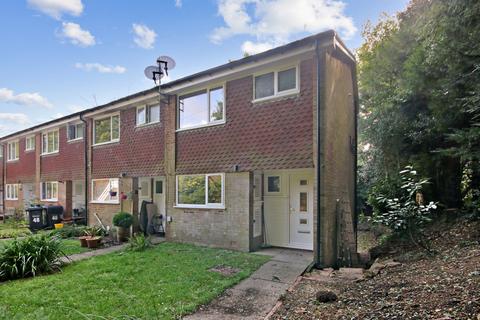44 Fairfield Road, East Grinstead, RH19 4HB