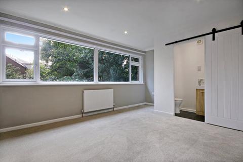 44 Fairfield Road, East Grinstead, RH19 4HB