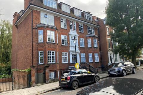 Studio to rent, Pilgrims Lane,  Hampstead,  NW3