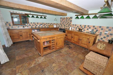 2 bedroom house for sale, Laugharne, Carmarthen