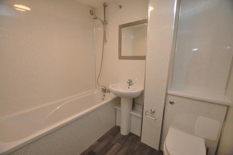 2 bedroom flat to rent, Trafalgar Court, Braintree, Essex